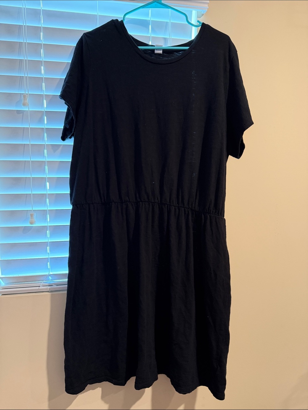 Old Navy Black Short-Sleeve Casual Dress